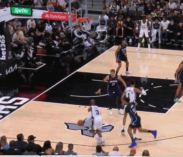 “炮马”打造全新空接之城 4号秀惊艳发挥刺密狂喜